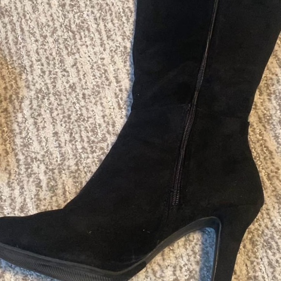 New Attitude Black Suede High Heel boots Size 10M - Picture 4 of 5